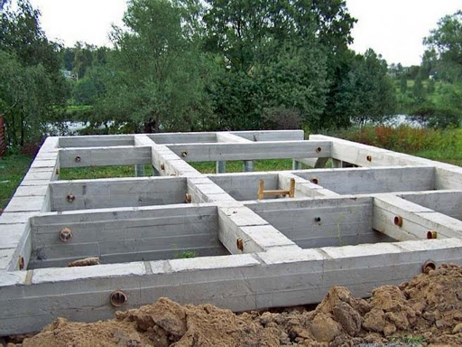 Фундамент из блоков